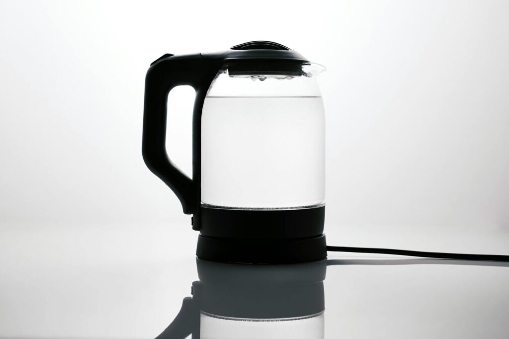 Best Electric Kettles UK 2026: Temperature Control, Glass & Fast-Boil Compared