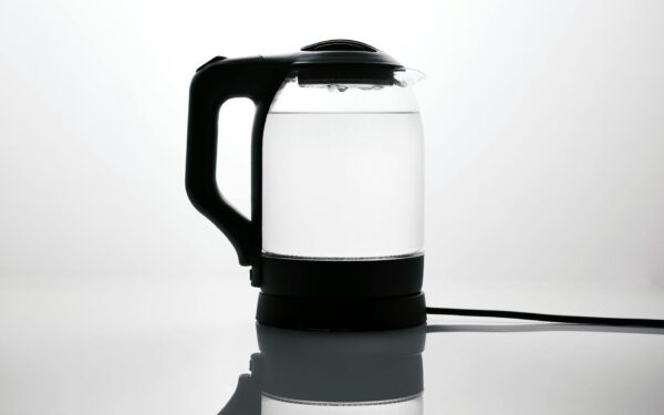 Best Electric Kettles UK 2026: Temperature Control, Glass & Fast-Boil Compared