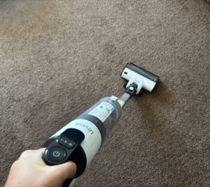 Levoit LVAC-200 Review: A Budget Cordless Vacuum That’s an Absolute Bargain